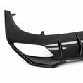 Bild in Galerie-Betrachter laden, D8X1 Dry Carbon Heckdiffusor für BMW 8er G14 G15 F91 F92, Nahaufnahme der linken Seite mit sichtbarem 3K Twill Carbon-Gewebe
