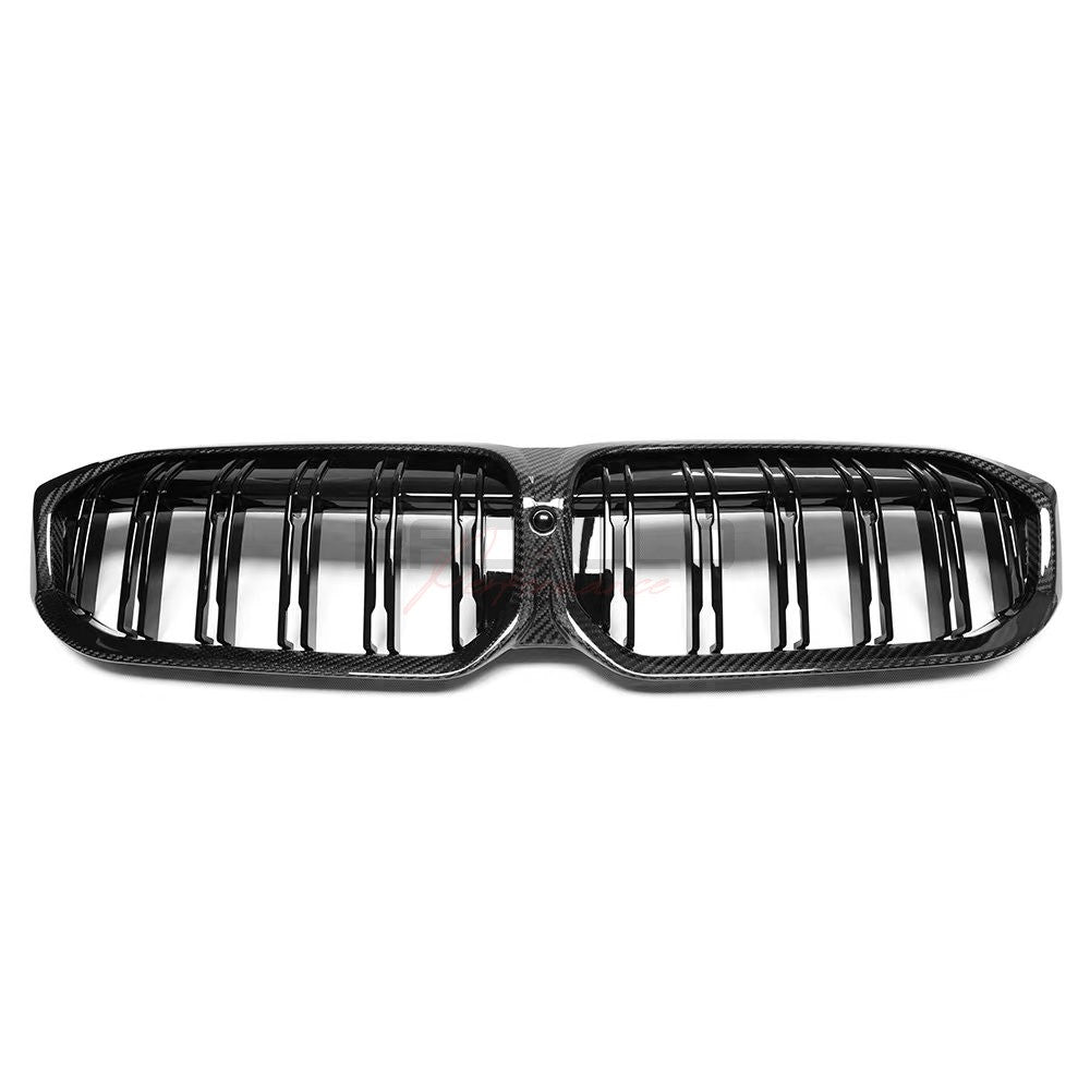 G3X1 Echtcarbon Nierengrill für BMW 3er G20 G21 LCI auf weißem Hintergrund